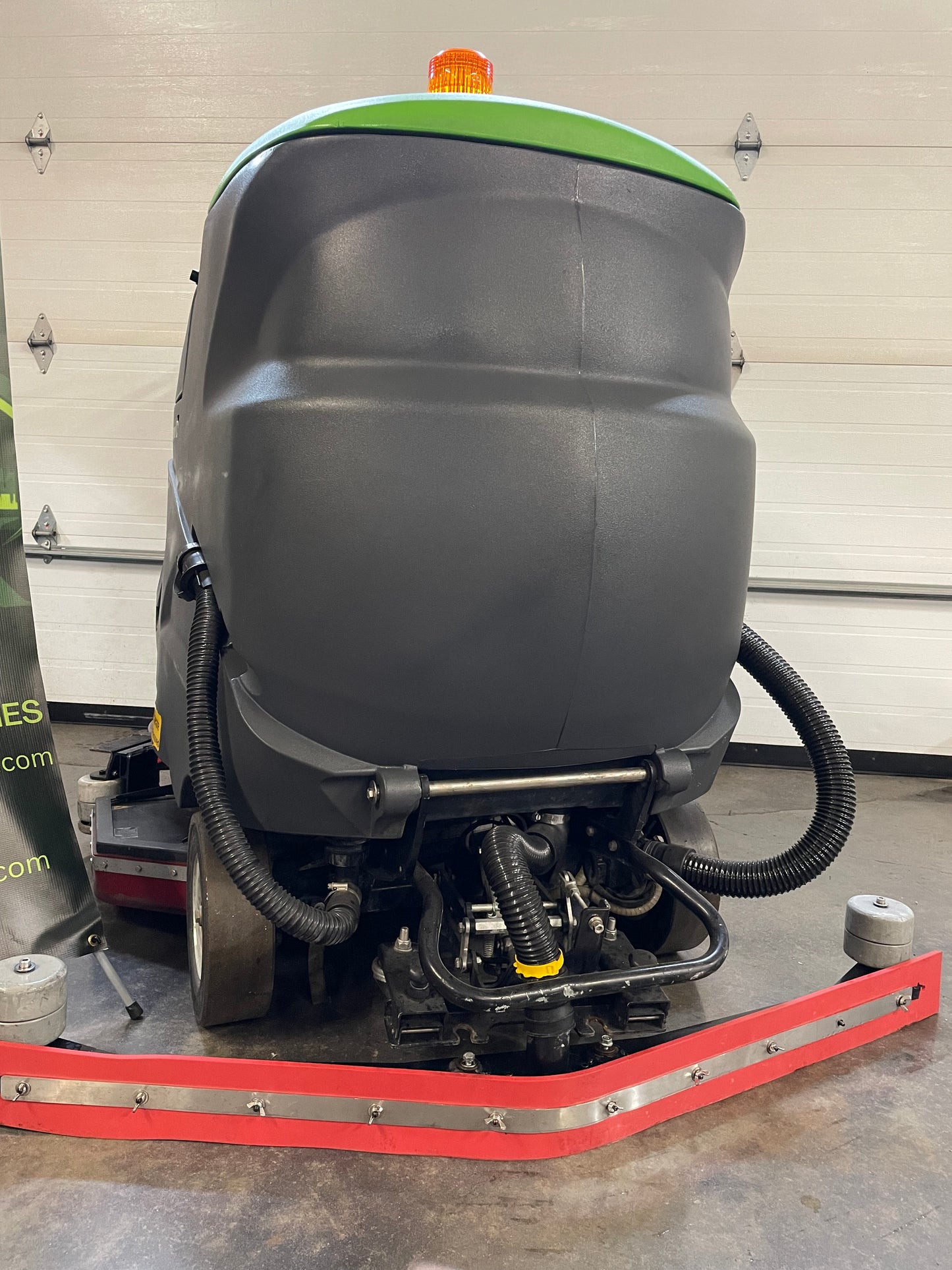 CT230 Ride On Floor Scrubbers (REFURBISHED)