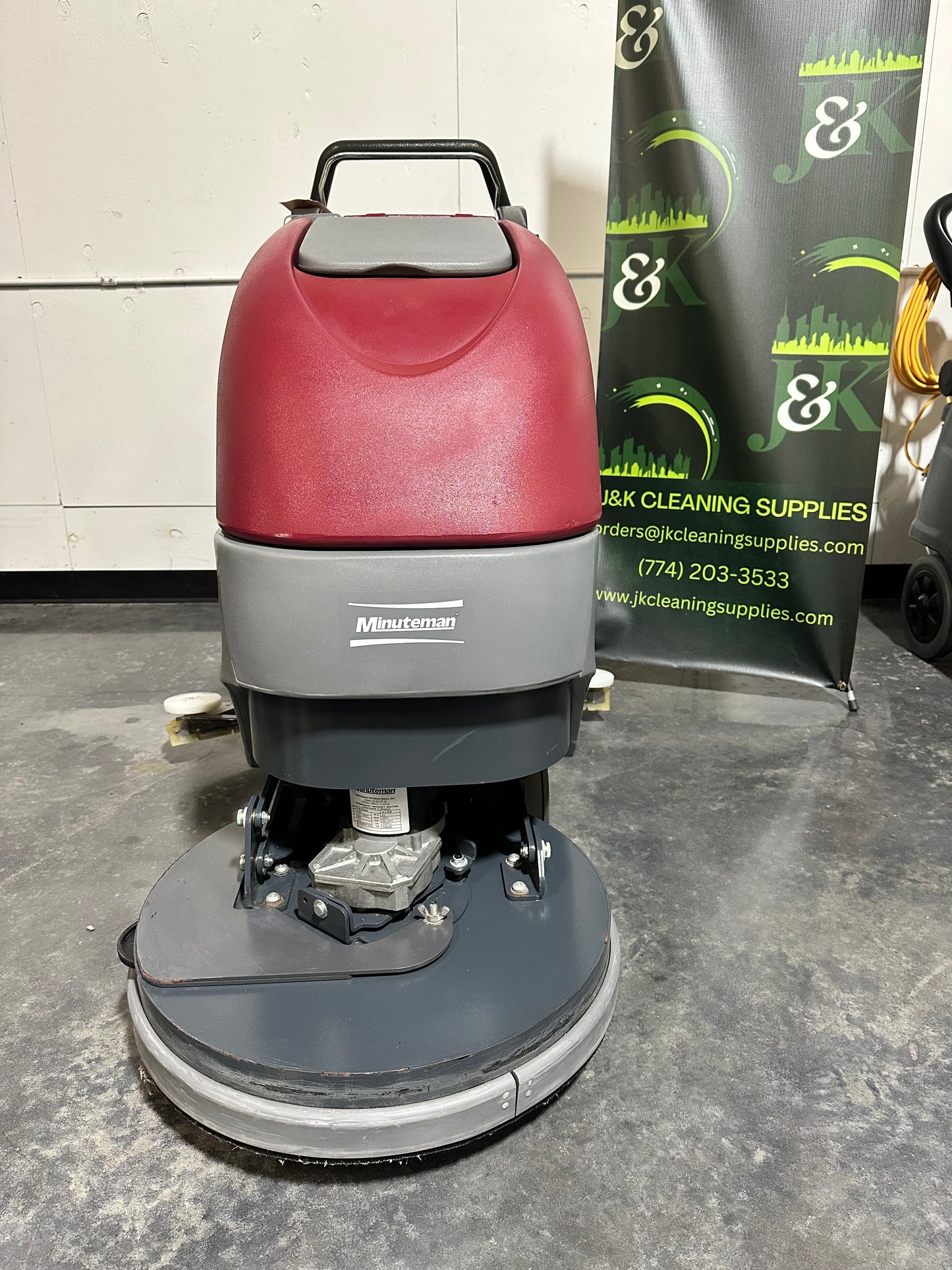 **Refurbished** Minuteman E20BDQPG Walk Behind Disc Brush Drive Floor Scrubber Cordless, 20 Inch, 12 Gallon