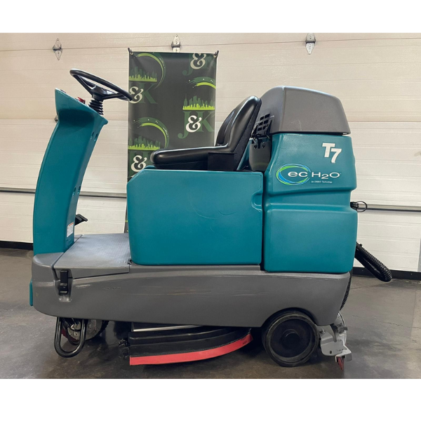 Tennant T7 Ride On Scrubber (REFURBISHED)